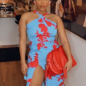 V-neck Sleeveless Dress with Big Hem size S/M